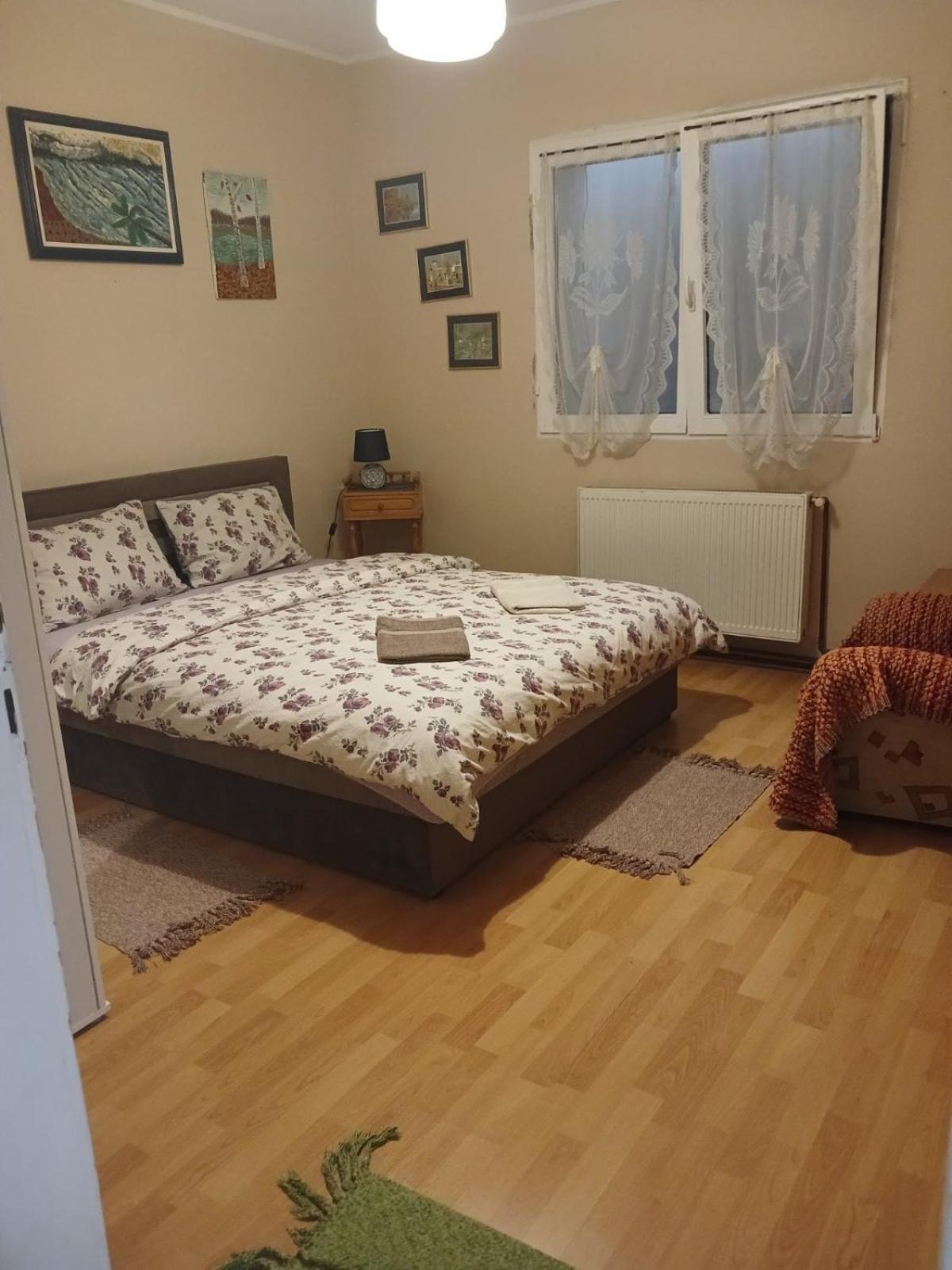 Mega Apartment Subotica Bagian luar foto